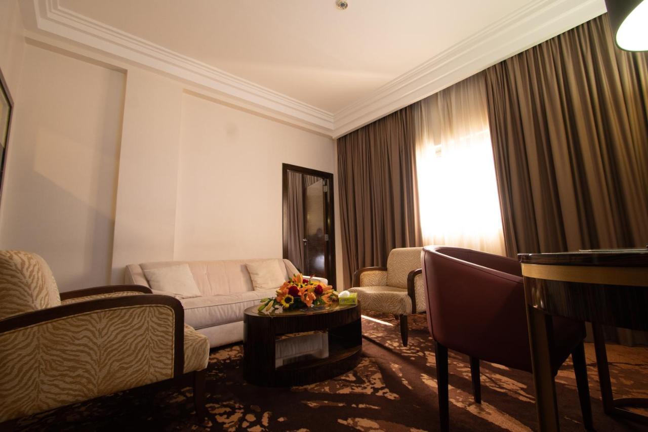 Hotel Fleur De Lys Plateau Dakar Exterior photo