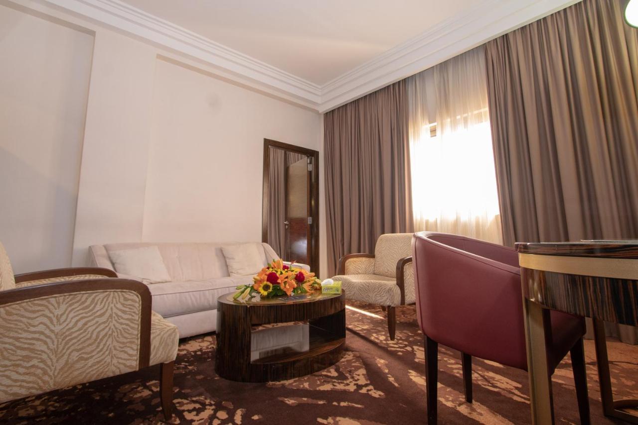 Hotel Fleur De Lys Plateau Dakar Exterior photo
