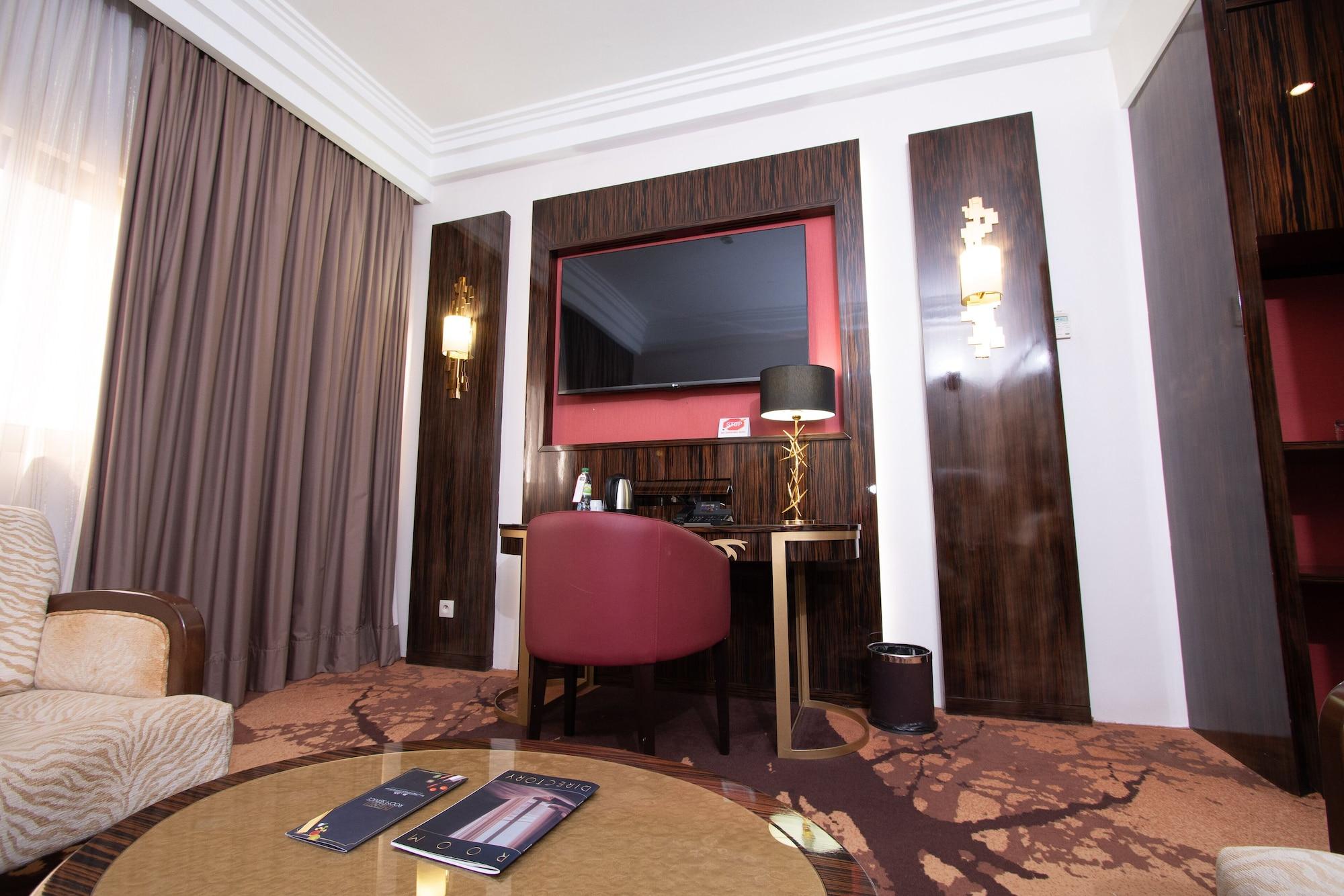 Hotel Fleur De Lys Plateau Dakar Exterior photo