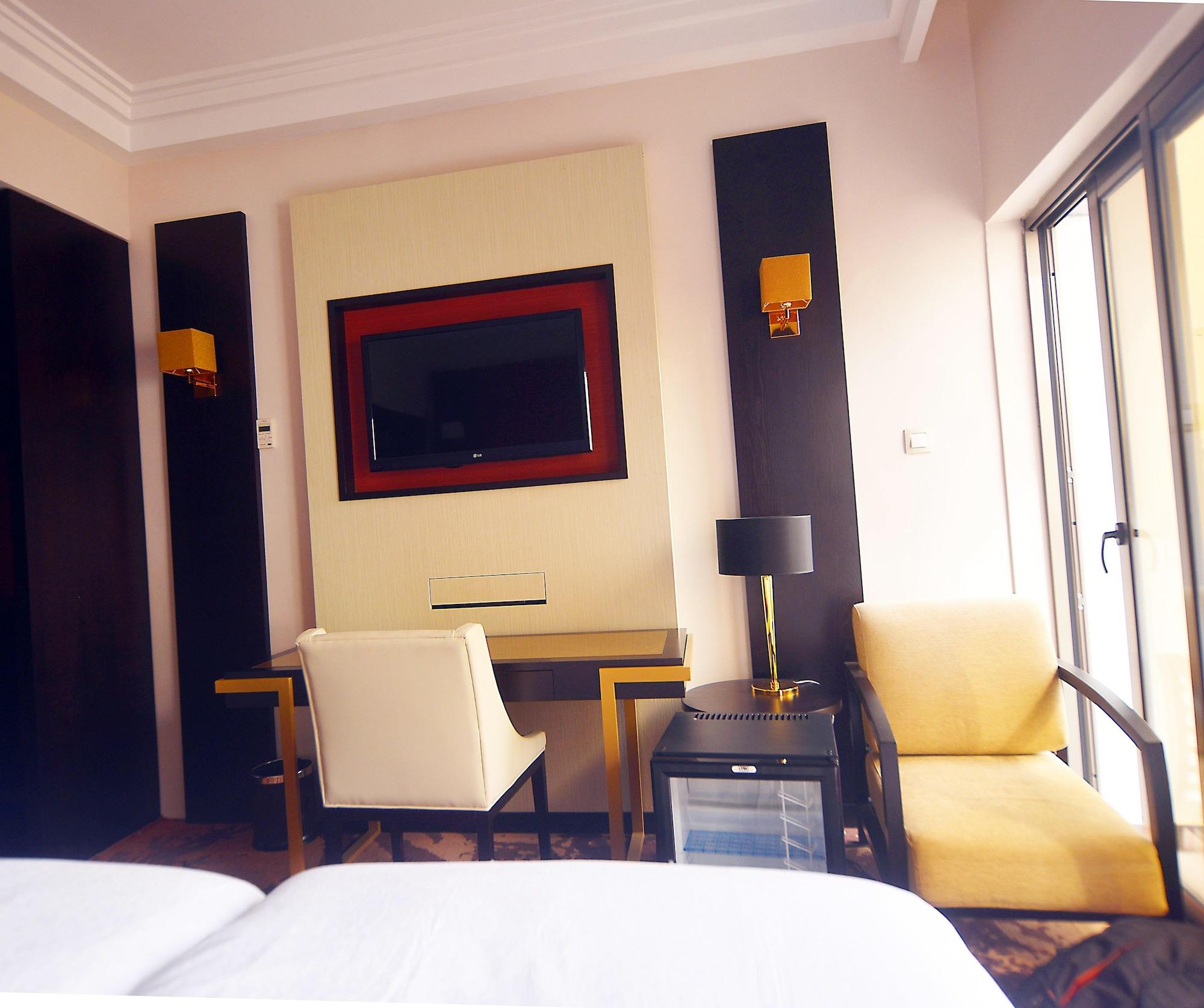Hotel Fleur De Lys Plateau Dakar Exterior photo
