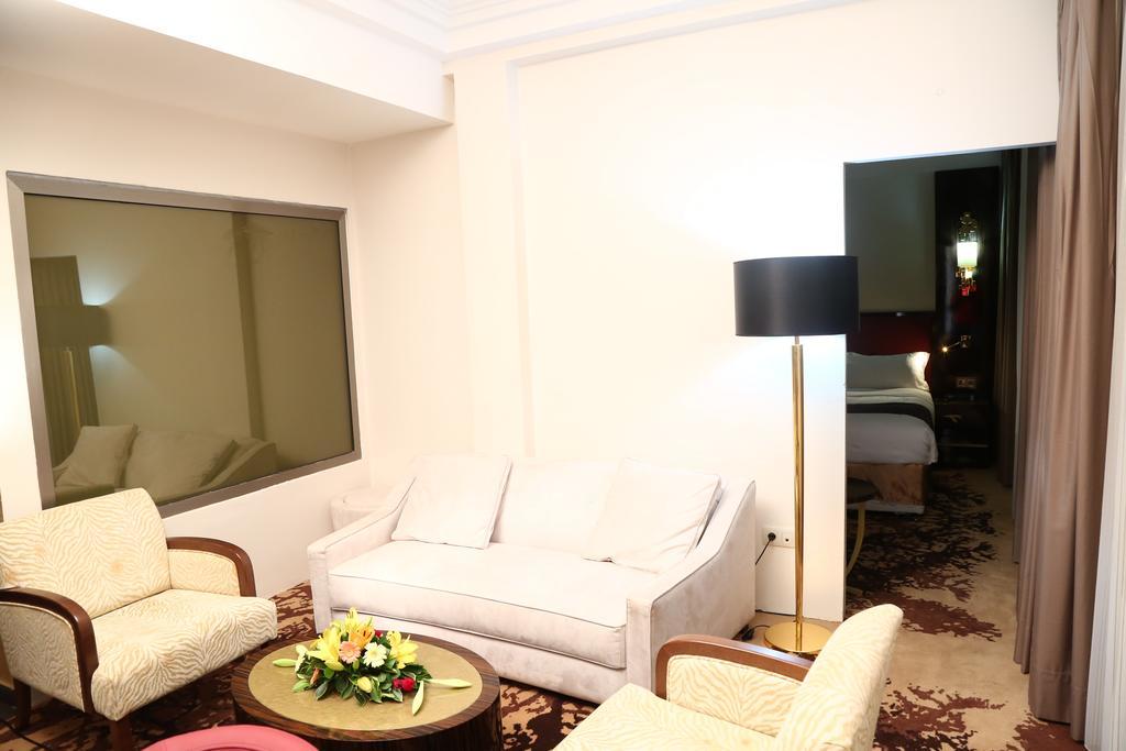 Hotel Fleur De Lys Plateau Dakar Exterior photo