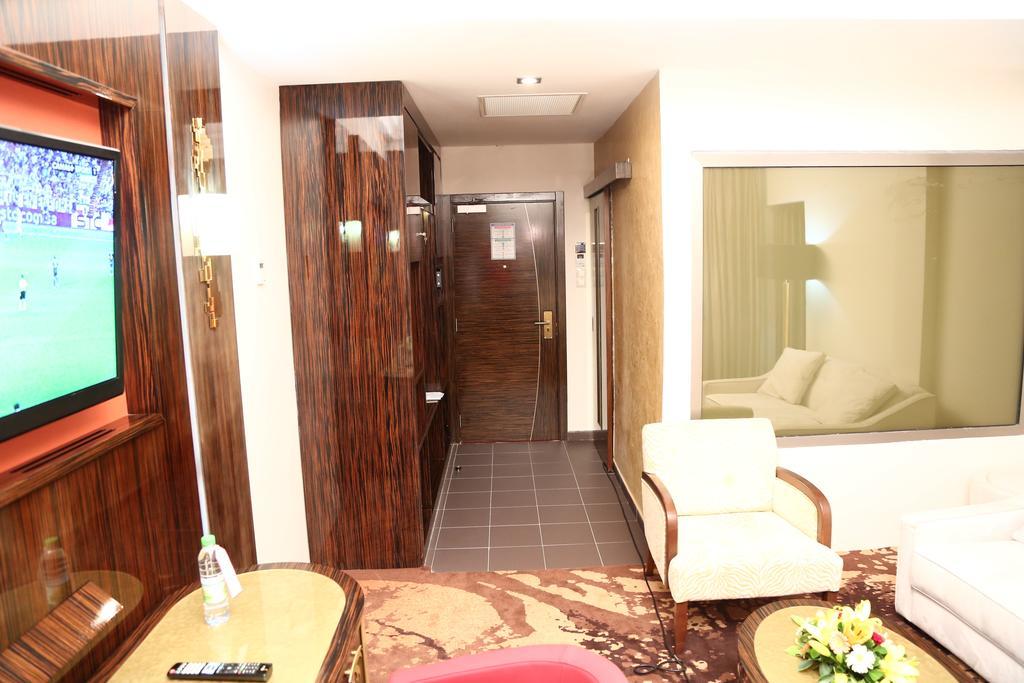 Hotel Fleur De Lys Plateau Dakar Exterior photo