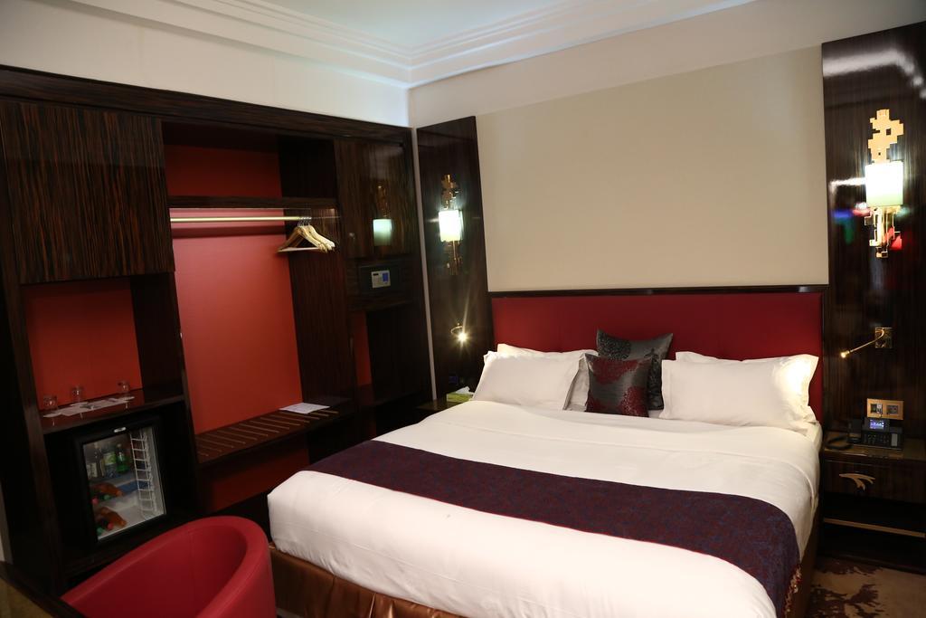 Hotel Fleur De Lys Plateau Dakar Exterior photo